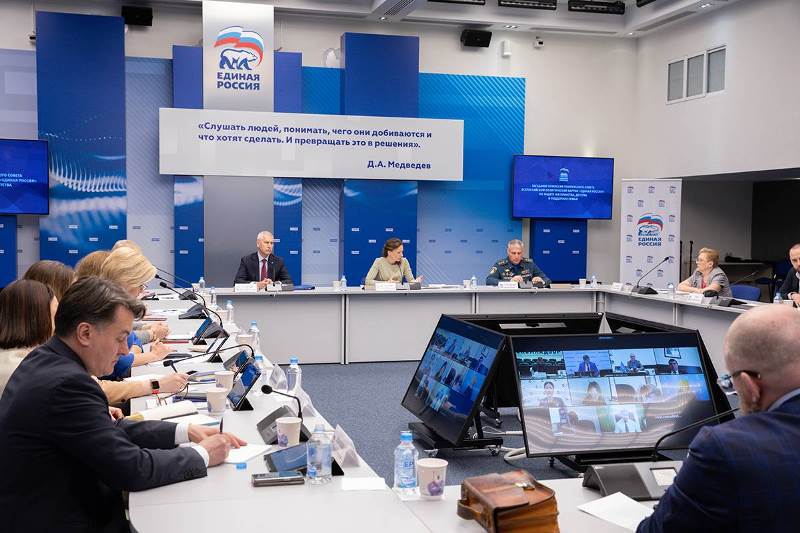 3fmY4kUD0LdSJHzQvWKX